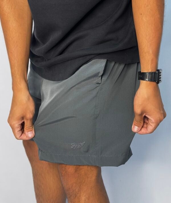 Short rafrow minimalista chumbo