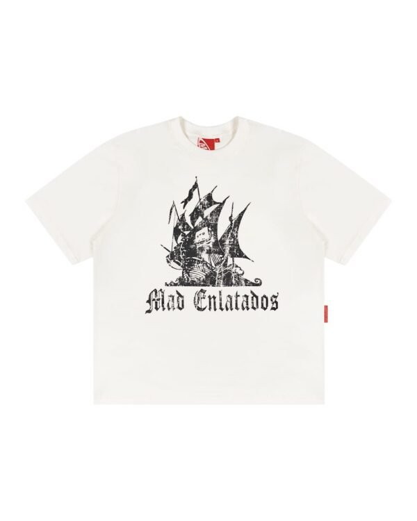 9d20c95f-d4b5-465d-b181-5f8aaccb47c8 CAMISETA BARCO DA PIRATARIA (OFF)