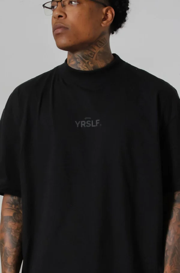 IMG_3412 Camiseta Huge Yrslf Basic Preto
