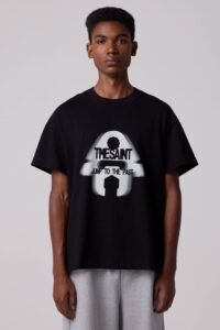 Camiseta Preta Thesaint Boxy
