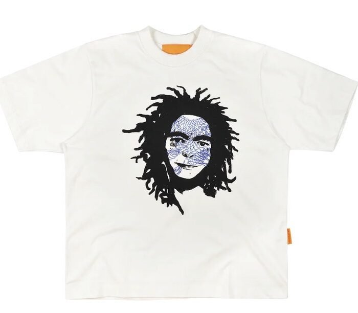 CAMISETA MAD VOCÊ JÁ SONHOU COM A LAURYN? OFF WHITE