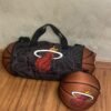 40169ce9-66af-48d7-be71-af7c7a6dc20b Bolsa Mala Basquete NBA ( Miami)