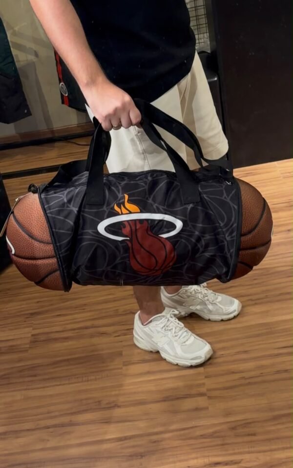 6d744f88-dcb2-4a6e-b111-45c8565ee62d Bolsa Mala Basquete NBA ( Miami)