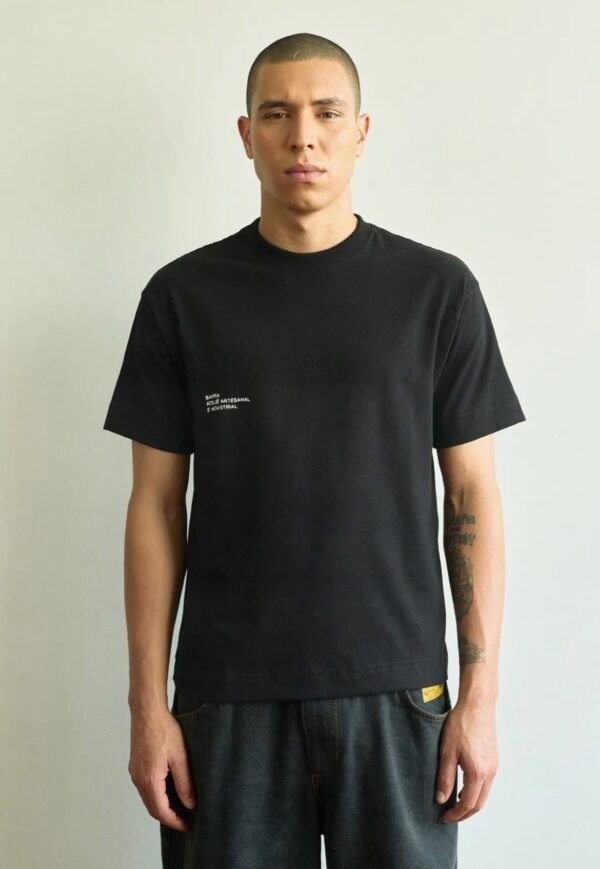 CAMISETA BARRA CREW "CONSTELAÇÃO ATELIÊ" PRETA